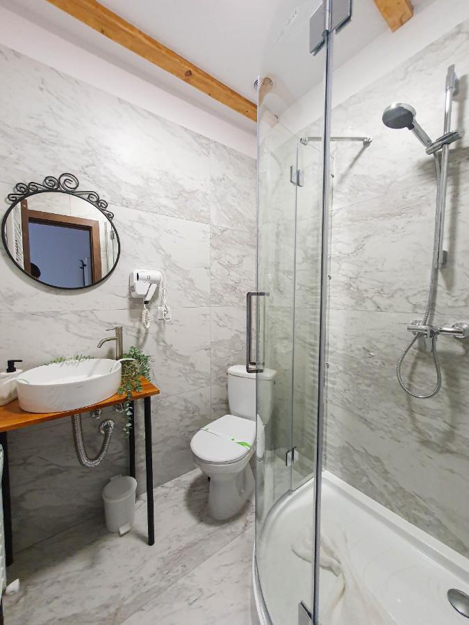 Domeniul Acasa In Vadu Izei Maramu Hotel Ngoại thất bức ảnh