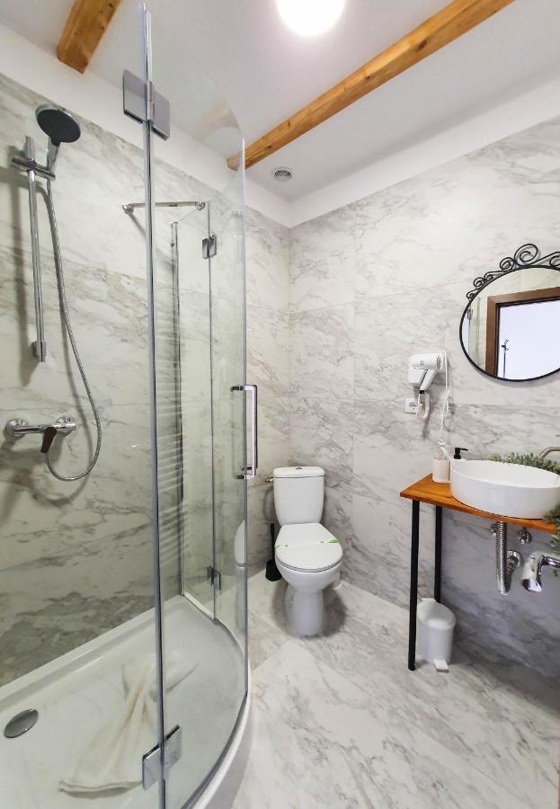 Domeniul Acasa In Vadu Izei Maramu Hotel Ngoại thất bức ảnh